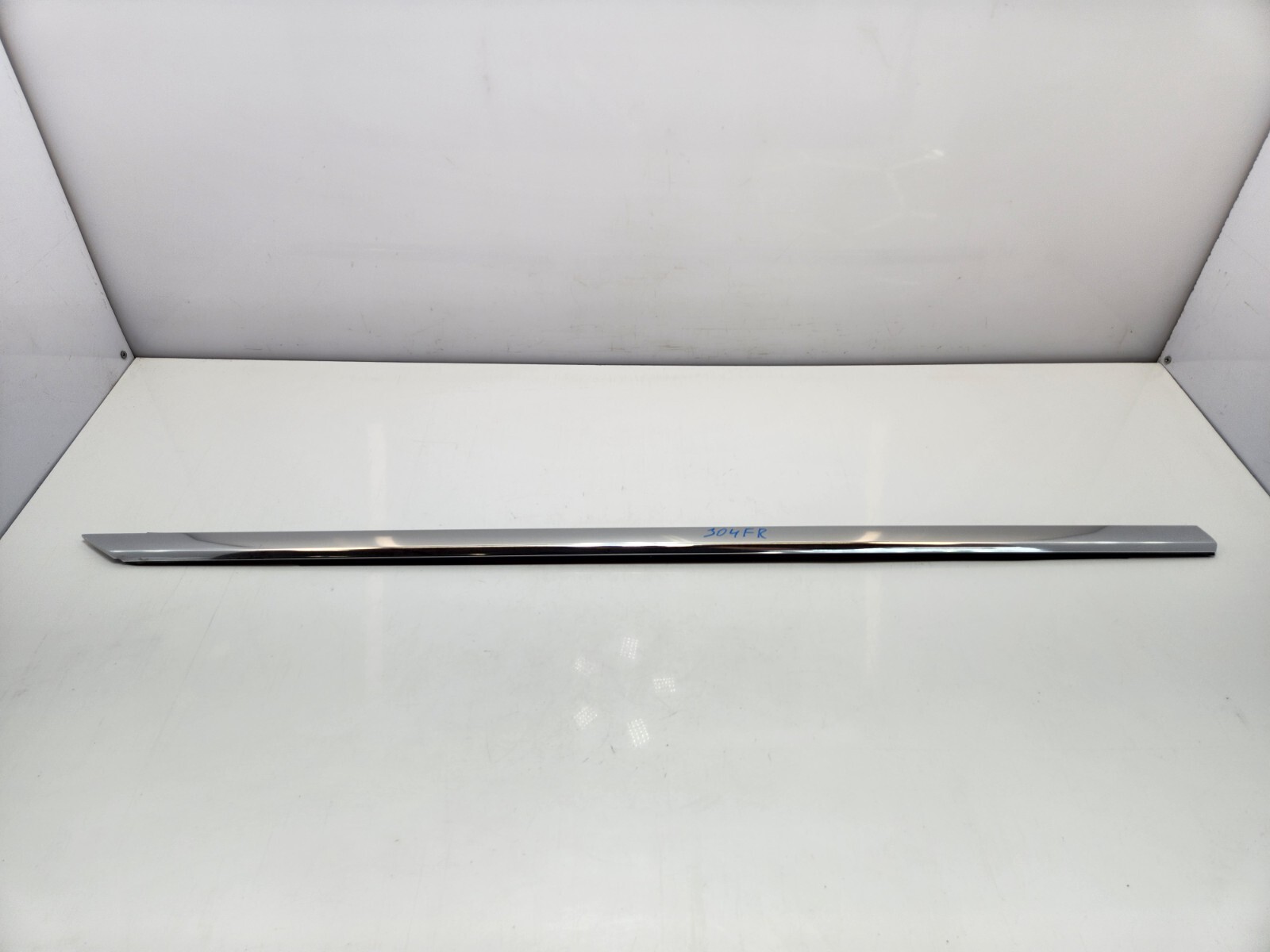 ✅ 10-14 OEM Rolls Royce Ghost RR4 Front Right Passenger Door Molding Trim Chrome