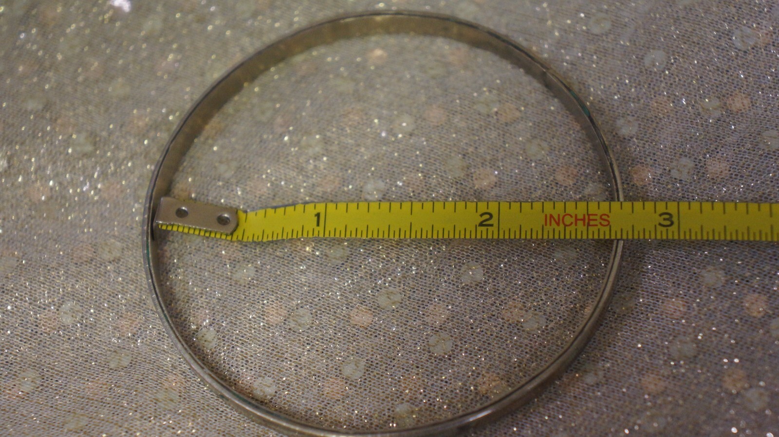 CLOSED BRACELET SHELL DECORATED AROUND OUTSIDE-ME… - image 1