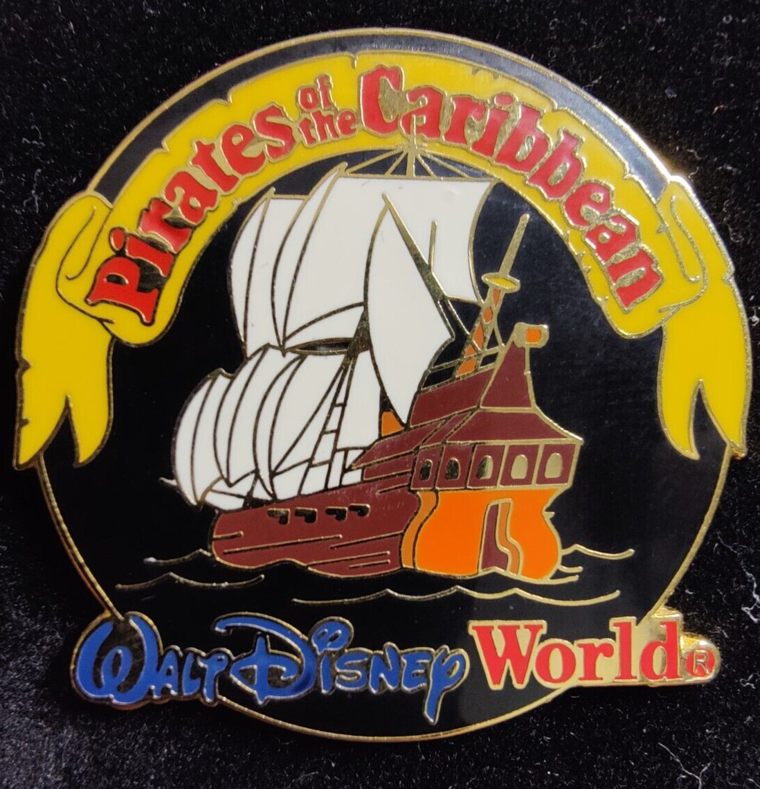 WALT DISNEY WORLD PIRATES OF THE CARIBBEAN LOGO DISNEY LAPEL PIN