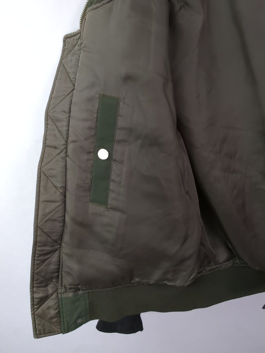 s-l1200.jpg s-l1200.jpg