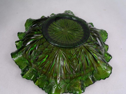 c1910 Millersburg green carnival glass bowl - Rays and Ribbons X14 - Picture 7 of 7