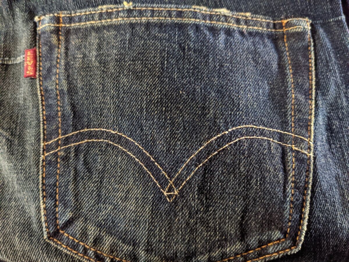 LEVI LVC 501XX VINTAGE 1955 BIG E RED LINE SELVEDGE JEANS 30 LEVI LVC 501XX VINTAGE 1955 BIG E RED LINE SELVEDGE JEANS 30