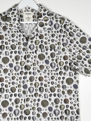 TODD SNYDER x JOHN DERIAN Short Sleeve Button Up Shirt - Shell Print - Medium