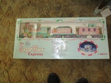 Precious Moments The Sugar Town Express Holiday Train Set Vintage Christmas