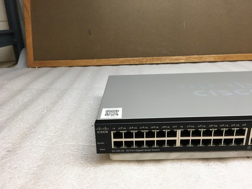 Cisco SG 200-50 SLM2048T V02 50-Port Gigabit Ethernet Smart Switch No PWR Cable - Picture 2 of 7