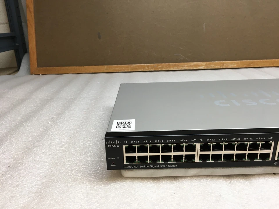 Cisco SG 200-50 SLM2048T V02 50-Port Gigabit Ethernet Smart Switch No PWR Cable - Image 2 of 4