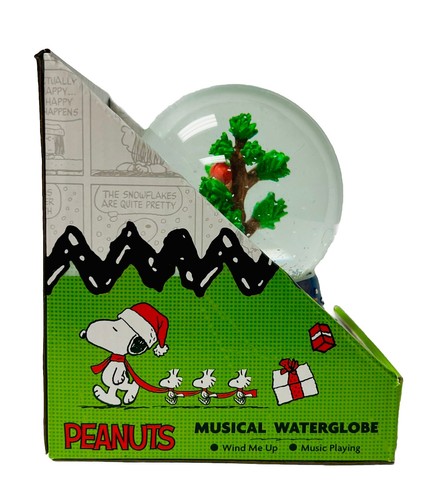 Peanuts Tree Musical Snow Globe Waterglobe Tree in Package NEW - Picture 3 of 4