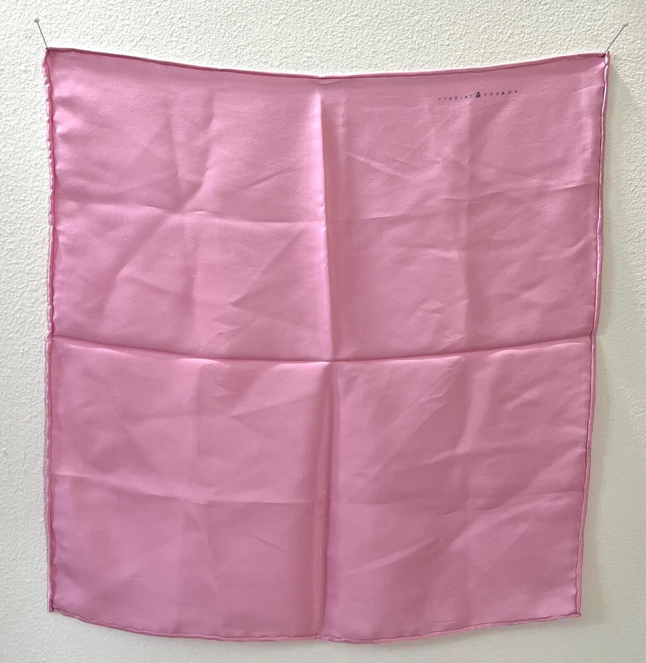 ROBERT TALBOTT Seda Charmeuse Rosa Bolsillo Cuadrado Pañuelo Bufanda Nuevo sin Etiquetas Foto 3 de 4