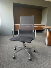 Herman Miller Eames Aluminum Group Executive Chair, Lightly Used! On Sale Now!
