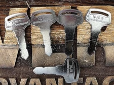 5 keys Kubota New B Series Tractor Ignition15248-63700 Case New Holland