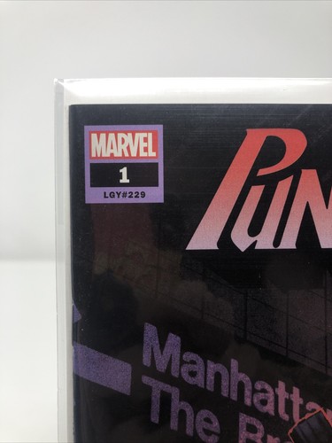The Punisher issue 1. " Legacy issue 229"NM - Picture 4 of 4