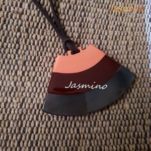 Elegante colgante de laca de cuerno, joyería vintage, regalo único...