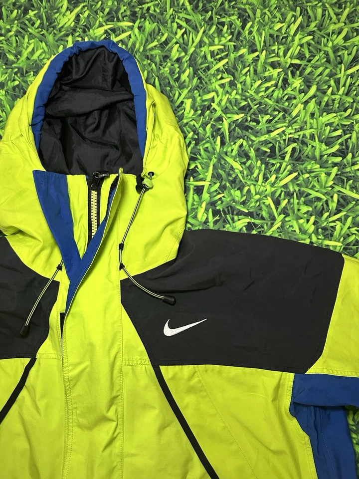 Lote Nike Vintage Años 90 ACG Chaqueta Atomic Green Storm Fit con Capa Interior Ajuste Térmico Foto 4 de 4