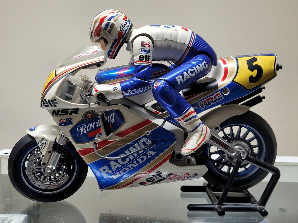 ixo HONDA NSR500 V.ロッシ ツインリンクもてぎ限定 ツインリンクもてぎ限定】Honda NSR500 （2001）V.ロッシモデル