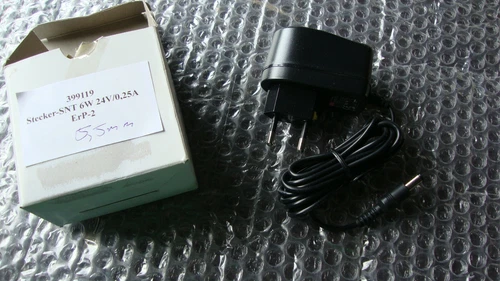 Stecker-Netzgerät Netzteil Adapter Schaltnetzteil 24V DC 21-27VDC 0,28A 5,5mm  