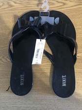 Mixit Large 9-10 Women  s Flip flops Sandals Shoes Black Retail 20 apt-1064 