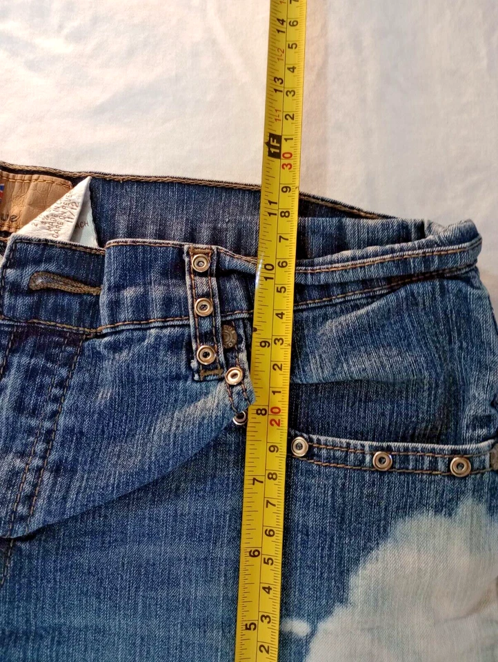 Pantalones cortos de mezclilla London azul desgastado azul para mujer Foto 3 de 4