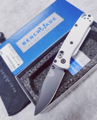 Benchmade 533BK-1 Mini Bugout 5/21/20 S30V white handle black blade blue class