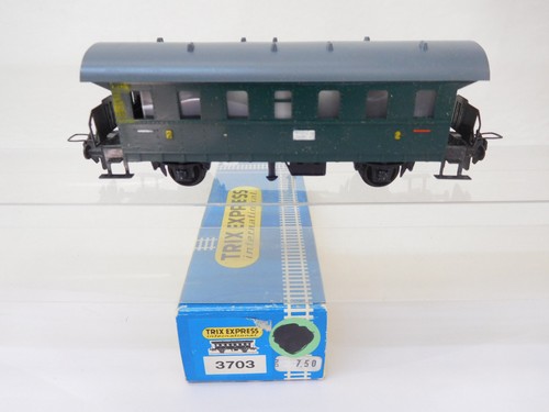 MES-54076	Trix Intern. 3703 H0 Personenwagen 83694 mit leichte Gebrauchsspuren | Zustand: Gebraucht