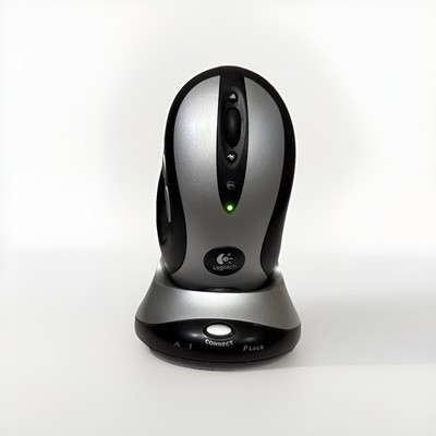 Logitech MX700 Cordless Optical Mouse with Docking Station  - TESTED Good