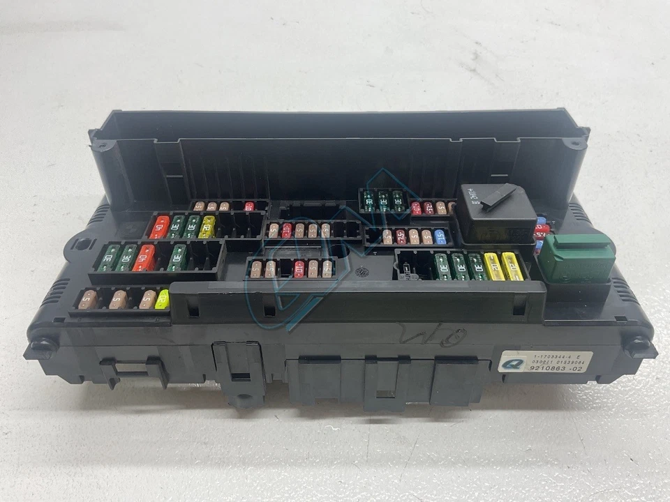 BMW X3 F25 Power Distribution Front Fuse Box Panel 9210863 - Image 2 of 4