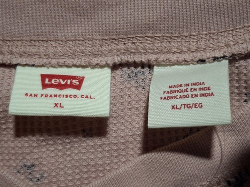 Levi's Women's Jakob Long Sleeve Waffle-Knit Henley Top - Picture 7 of 12