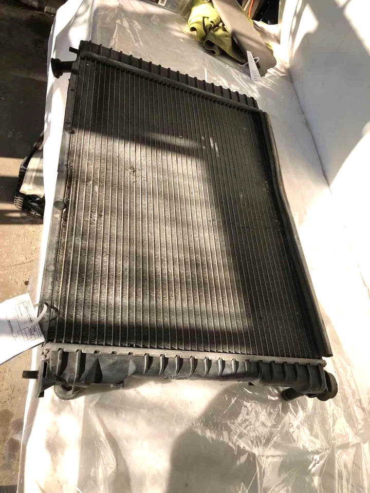 Nissan QUEST 1999-2002 3,3 L 6 cilindros motor radiador núcleo conjunto de refrigeración Foto 2 de 4