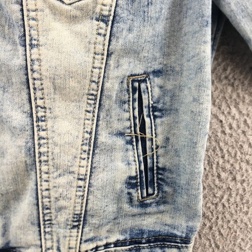 Dollhouse Denim Jacket Womens M Blue Cropped Cotton Blend Light Wash Button Up - Picture 8 of 19
