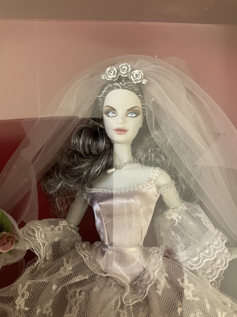 2015 Haunted Beauty Zombie Bride. Gold Labels CHX12 NRFB | eBay