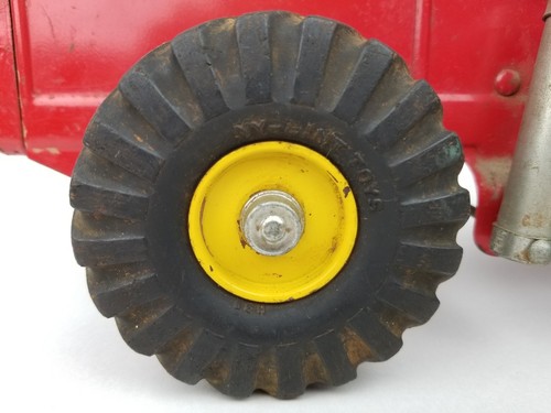 Vintage Nylint Red Pressed Steel Hough Payloader Front End Loader Tractor Toy - Picture 7 of 10