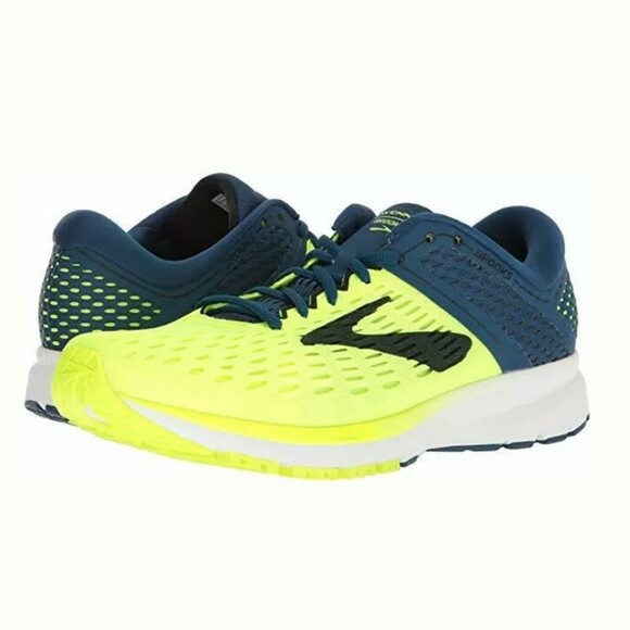 brooks ravenna 9 green