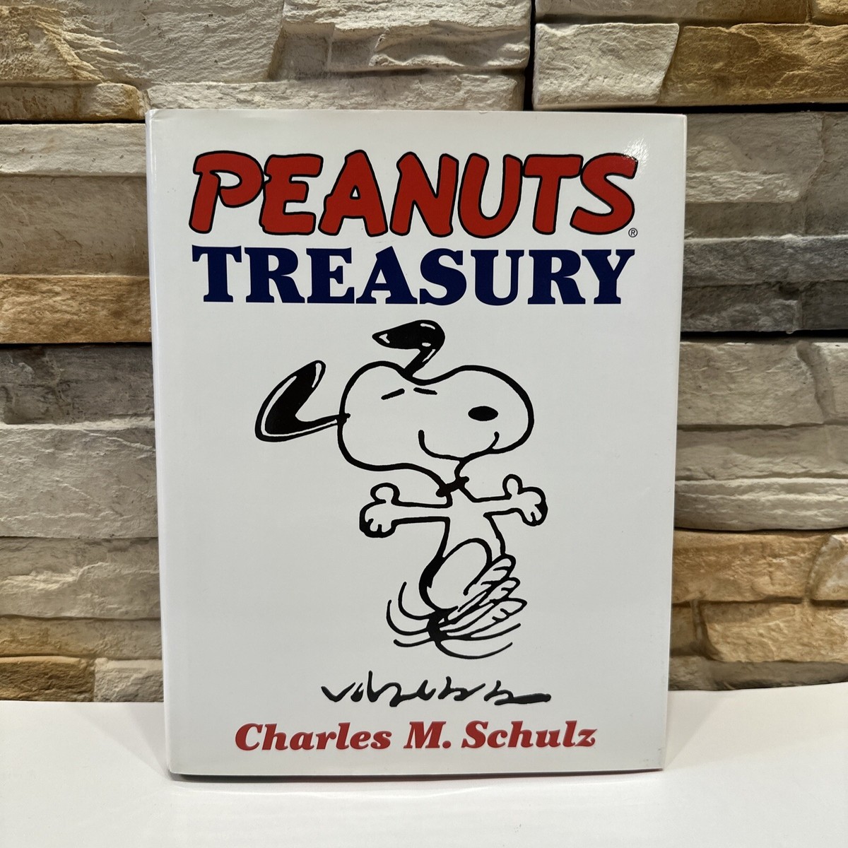 Peanuts Treasury by Charles M. Schulz 2000 Charlie Brown Comic
