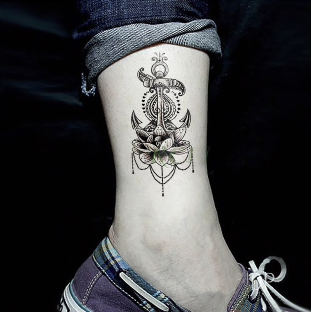 Kleines Einfaches Anker Tattoo