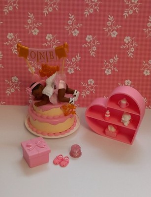 Mini Zuru Babys Geburtstag Serie mit Engelsflügeln und Extras