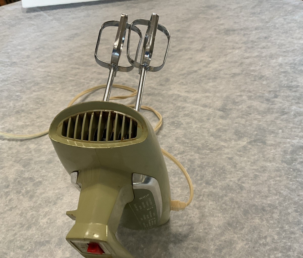 Vintage General Electric Hand Mixer 3 Speed Cat No D4M47 Made USA