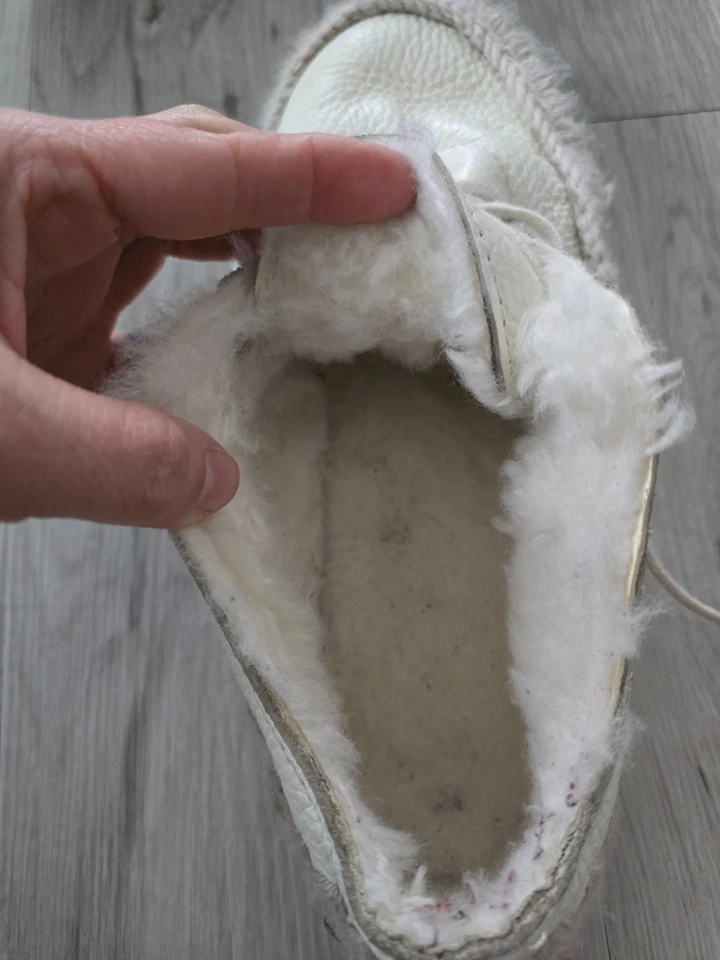 Mou | Zapatillas bajas esquimales blancas monocromáticas forradas de piel | WMS 9 Foto 4 de 4