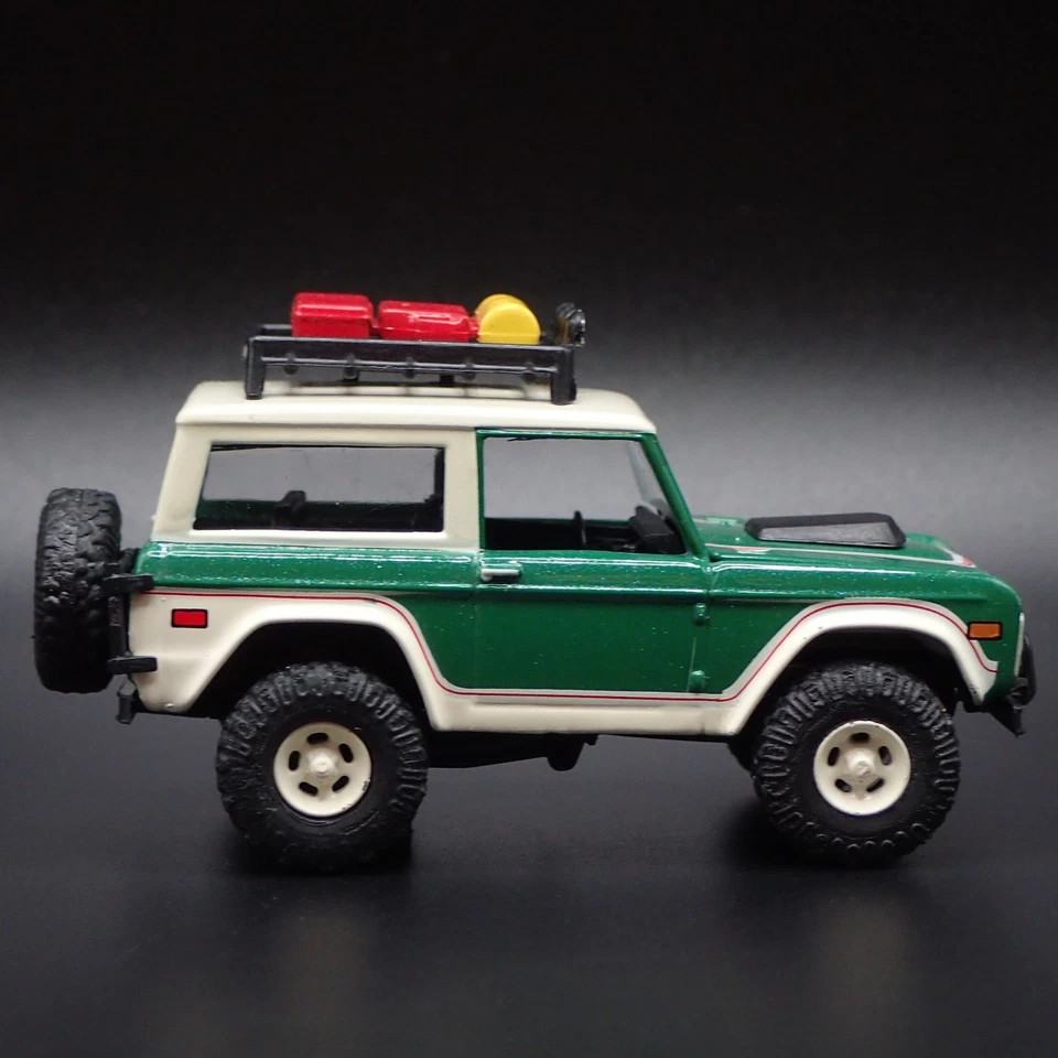 1971 71 FORD BRONCO fuori Strada 1:64 Scala da Collezione Diorama Modellino Car - Immagine 3 di 4