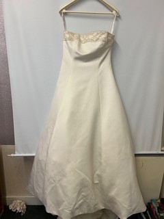 Alfred Angelo ladies cream beaded wedding dress size 14 CG L34