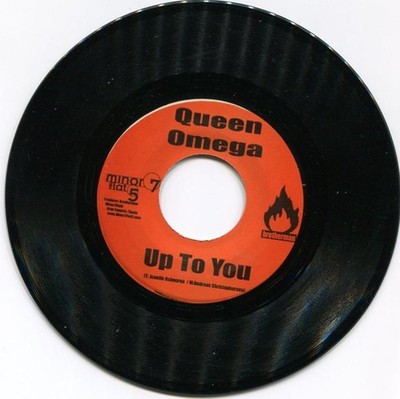 Smokie Benz / Queen Omega - Gimme Gal / Up To You (7'') (Near Mint (NM or M-)) - 
