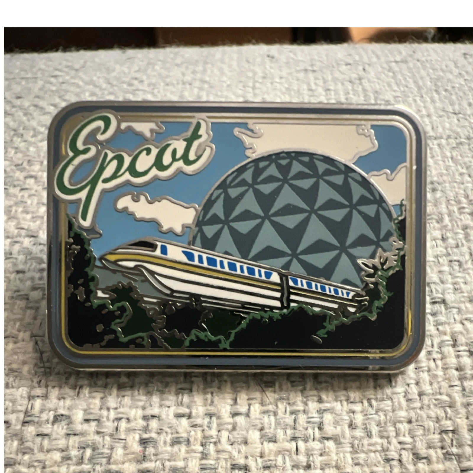 Disney Walt Disney World Epcot Monorail & Spaceship Earth Single Trading Pin