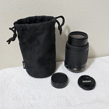 Nikon AF-S DX NIKKOR 55-200mm f/4-5.6G ED VR Telephoto Zoom Lens w/ Caps Bag