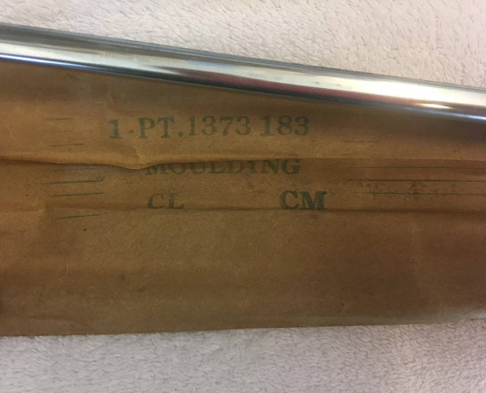 Новый из старых запасов 1951-52 Chrysler Windsor Saratoga решетка удлинитель отделка MoPar 1373183 - Изображение 2 из 4