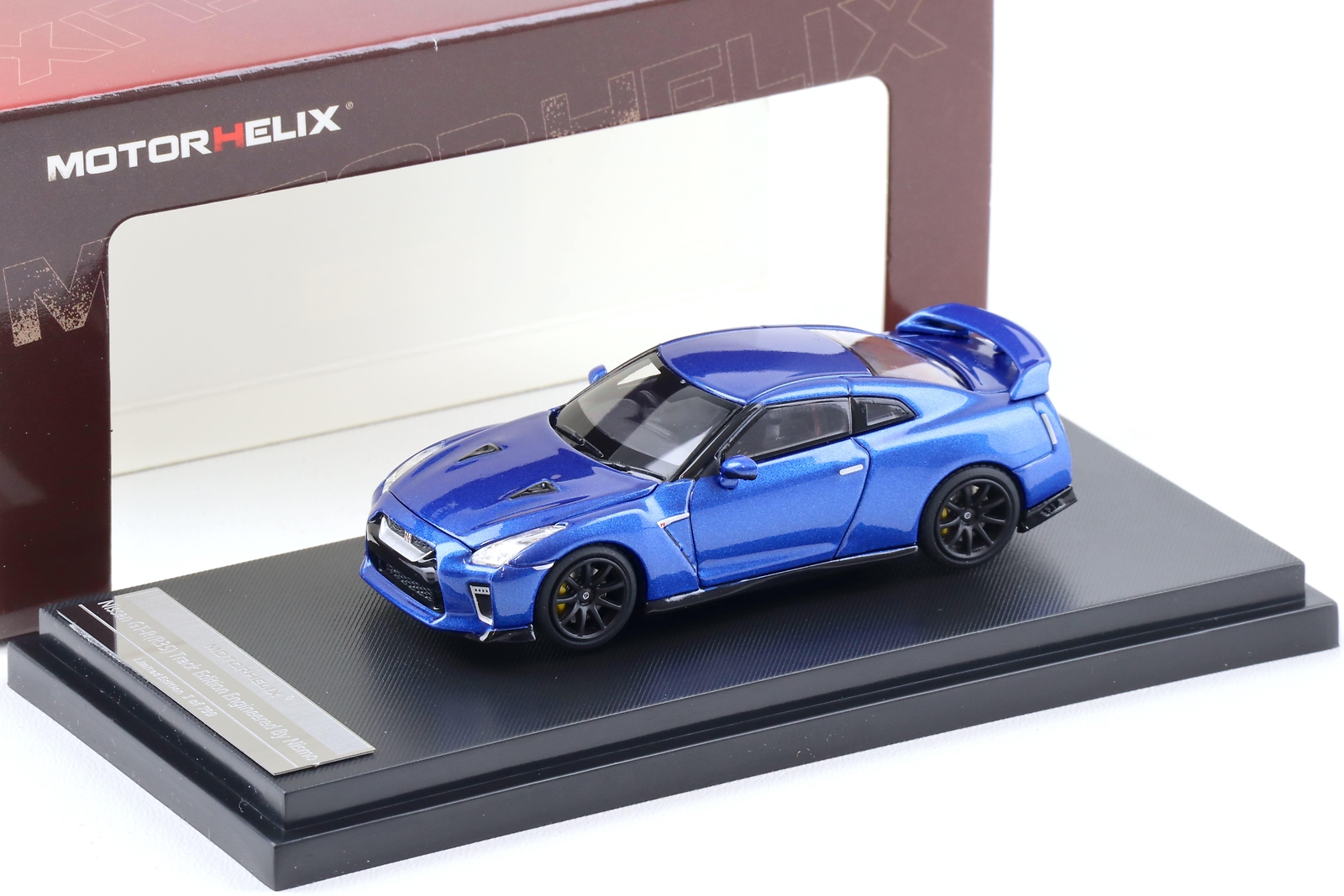 1:64 Motorhelix Nissan GT-R (R35) Track Edition Bayside Blue M63513