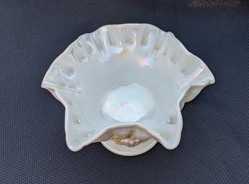Vintage WESTMORELAND Iridescent Milk Glass Grape Footed Bowl - Picture 2 of 6