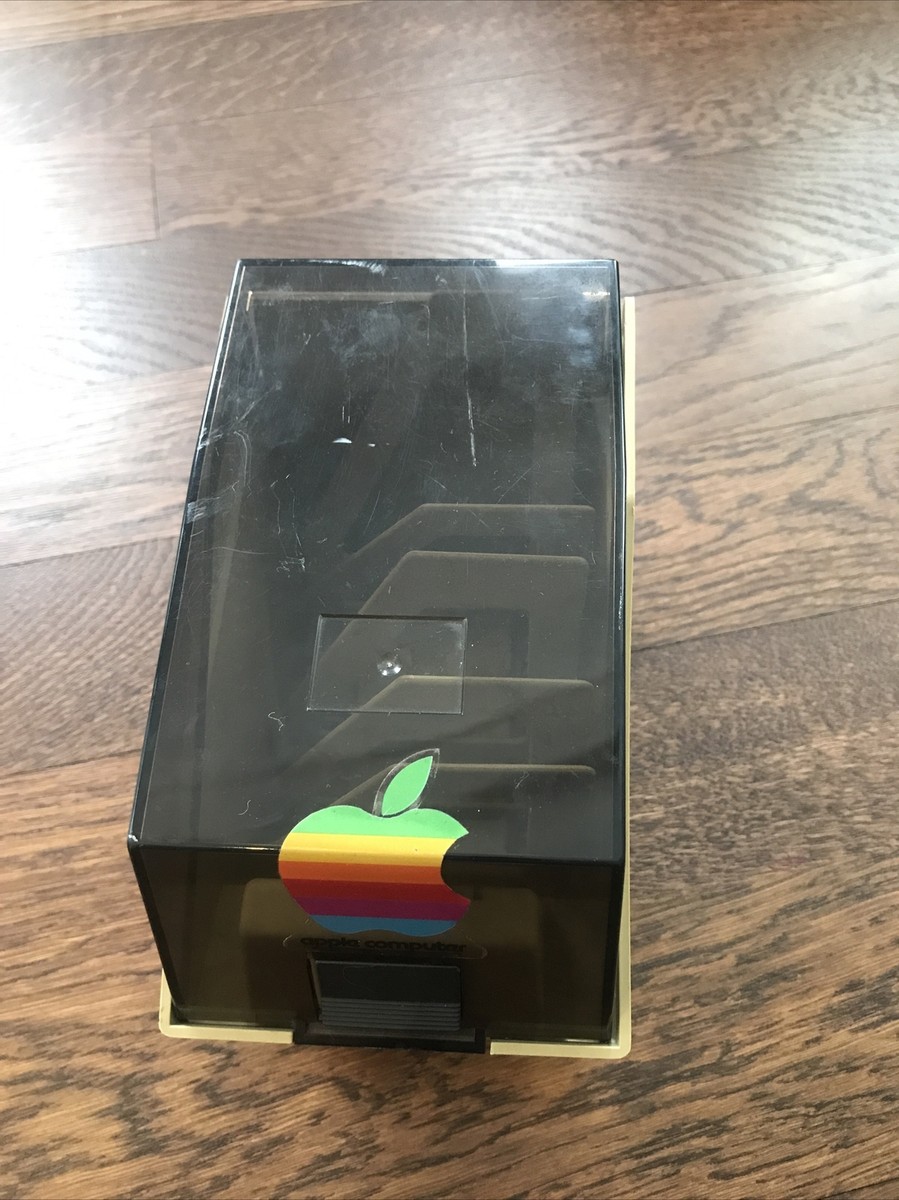 appleの置き物　ガラス製（73）アップルコンピュータ アップルの初代コンピューターが1億5,700万円で出品中