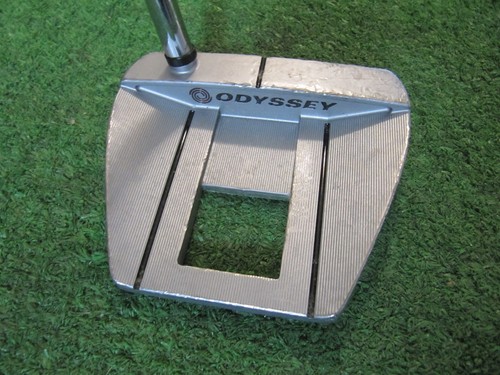ODYSSEY WHITE HOT OG 7 BIRD PUTTER, ALBERO DA LABORATORIO 35" ODYSSEY STROKE, CON COPERCHIO - Foto 3 di 24
