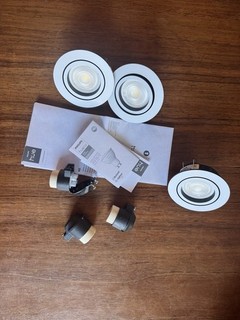 Philipps Hue Einbaustrahler Milliken GU10 White Ambiance Weiss 3 Stück