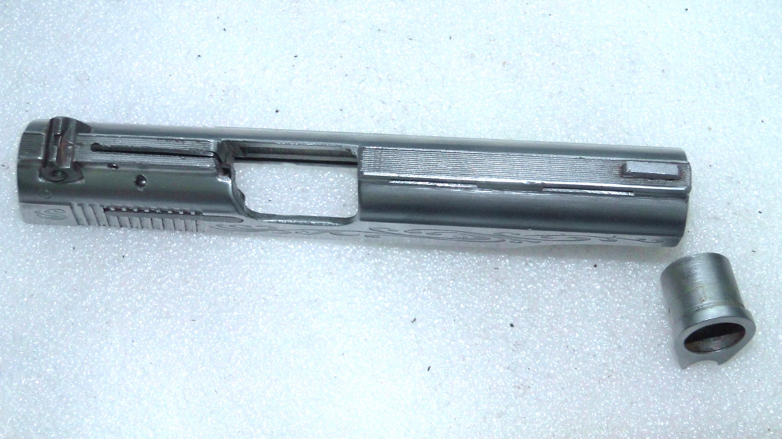 LLAMA 1911, SMALL FRAME VENTILATED CHROME SLIDE ENGRAVED, FIRING PIN, BUSHING.