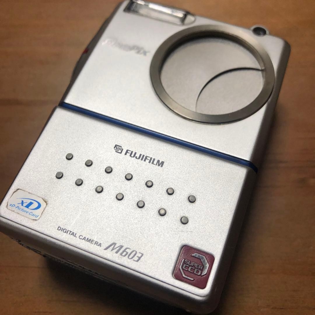 FUJIFILM FINEPIX M603 ファインピックス コンパクトデジタルカメラ