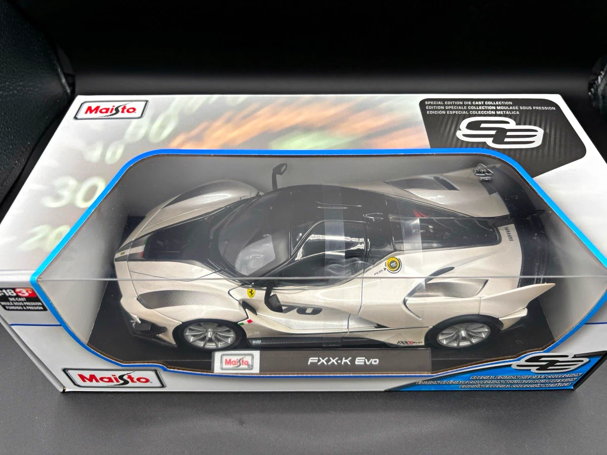 Maisto Ferrari FXX-K Evo 1:18 Diecast Model Car White/Black Special Ed NIB